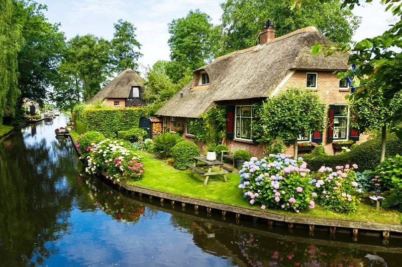 ngoi-lang-Giethoorn-ha-lan