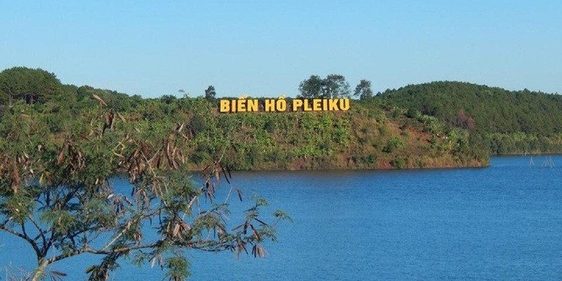 Một trong những hồ tự nhiên nổi tiếng đẹp nhất tỉnh Gia Lai