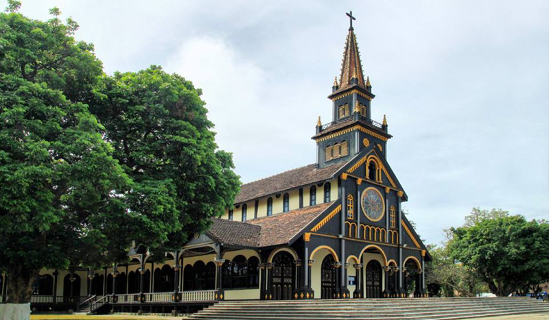 Nhà thờ gỗ Kon Tum - một trong những biểu tượng&nbsp;vùng Tây Nguyên