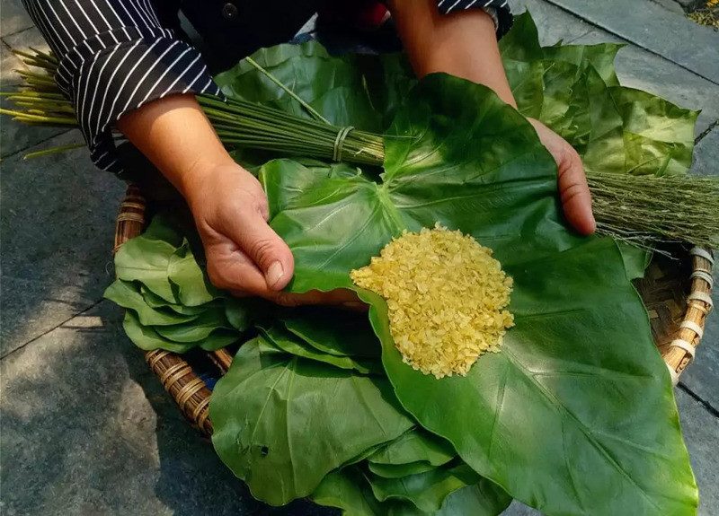 Cốm làng Vòng