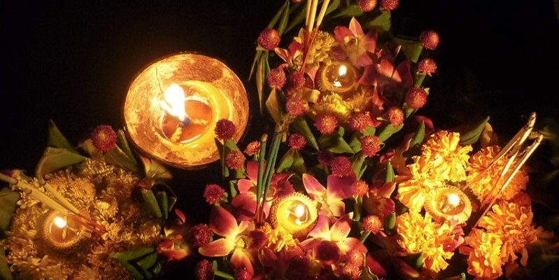 Loy Krathong-Lễ hội hoa đăng