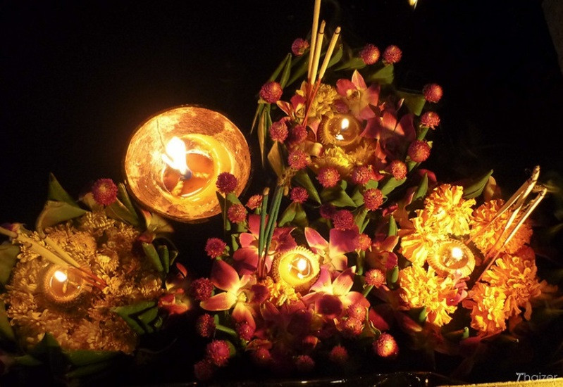 Loy Krathong-Lễ hội hoa đăng 