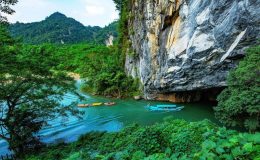 Dạo thuyền động Phong Nha - Kẻ Bàng