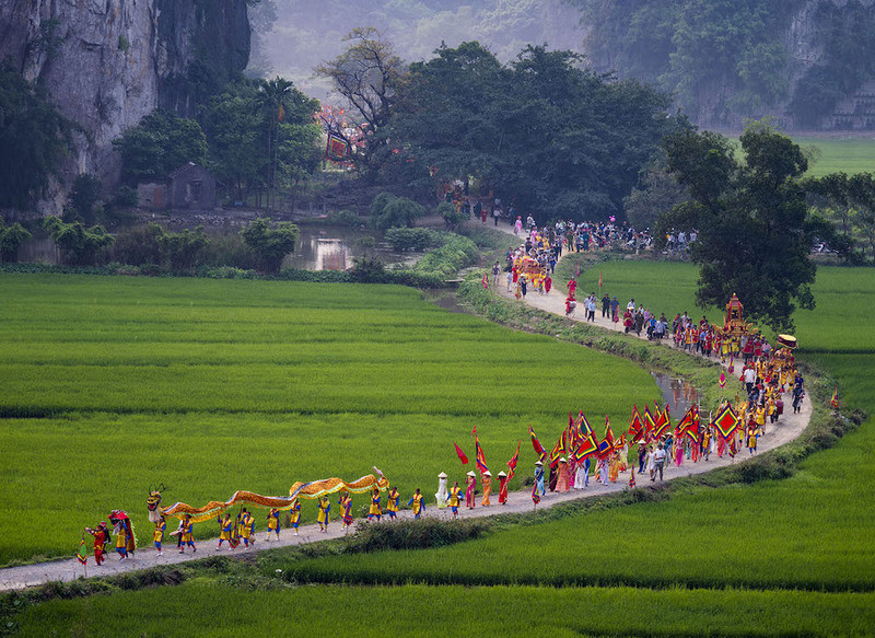 Mùa xuân Ninh Bình là mùa của những lễ hội 