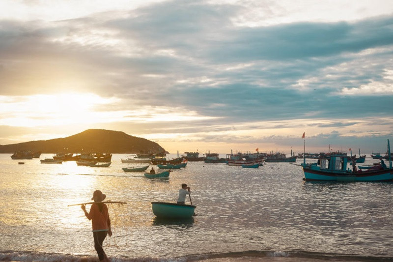 Bình minh trên làng chài An Hải